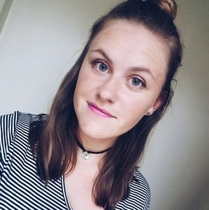 Meet your Posher, Carrie